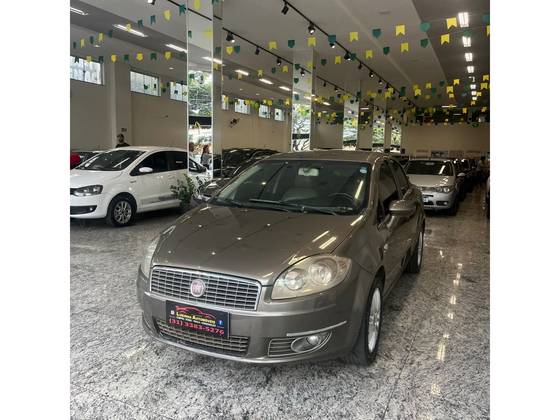 FIAT LINEA 1.9 MPI ABSOLUTE 16V FLEX 4P AUTOMATIZADO FIAT LINEA 1.9 MPI ABSOLUTE 16V FLEX 4P AUTOMATIZADO